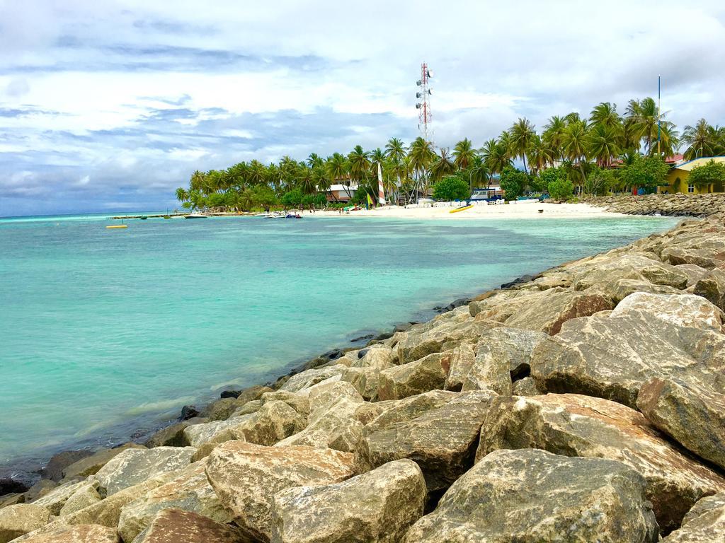 Siesta Beach Hotel Maafushi Buitenkant foto